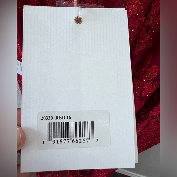 MAC DUGGAL EMBELLISHED PLUNGE NECK ILLUSION MERMAID GOWN RED GOWN SIZE 16 - Picture 13 of 16